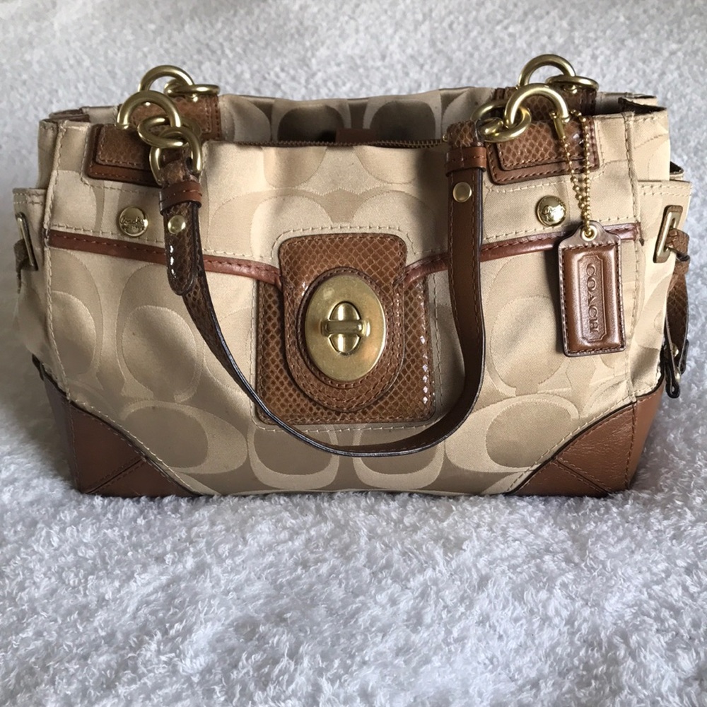Coach Peyton Signature Carryall